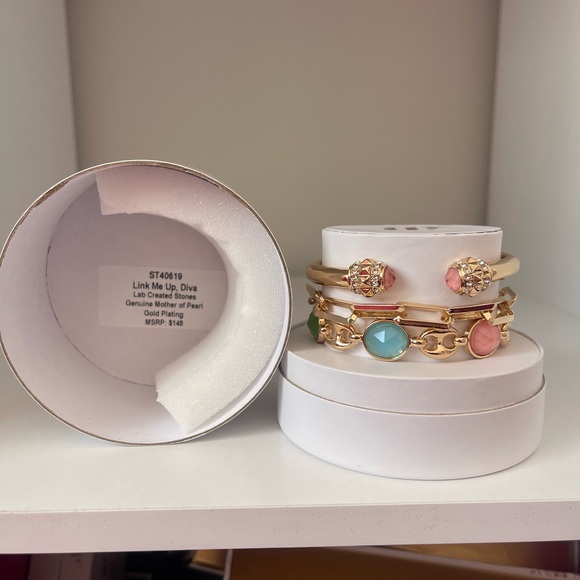 Link Me Up Diva Spring Stack ๐ฉท - Picture 1 of 4